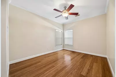 6210 Sutherland Square, Houston, TX 77081 - Photo 21