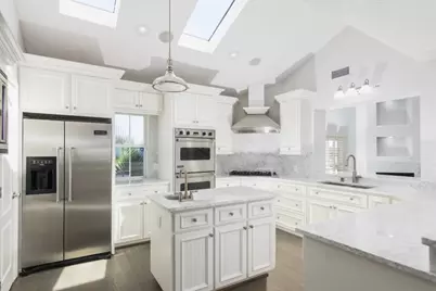 13 Half Moon, Hitchcock, TX 77563 - Photo 11