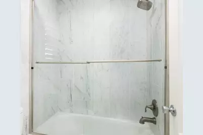 13 Half Moon, Hitchcock, TX 77563 - Photo 17