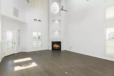 13 Half Moon, Hitchcock, TX 77563 - Photo 7