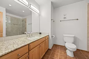 10204 Longmont Dr, Houston, TX 77042 - Photo 23