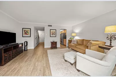 10204 Longmont Drive #44/3, Houston, TX 77042 - Photo 9