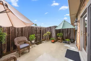 10204 Longmont Dr, Houston, TX 77042 - Photo 27