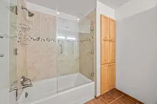 10204 Longmont Dr, Houston, TX 77042 - Photo 23