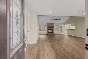 603 Hillcrest Dr, Huntsville, TX 77340 - Photo 5