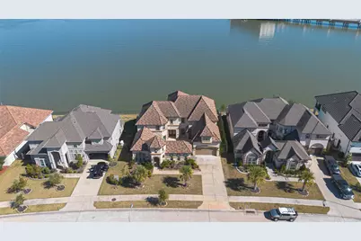 13319 Arbor Villa Lane, Houston, TX 77044 - Photo 3