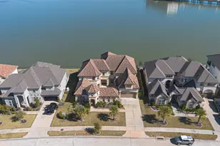 13319 Arbor Villa Ln, Houston, TX 77044 - Photo 3