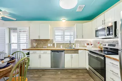 21216 Gulf Drive, Galveston, TX 77554 - Photo 9