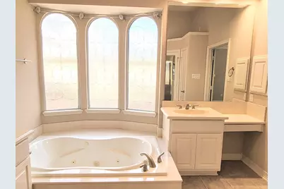 10327 Earlington Manor Drive, Spring, TX 77379 - Photo 19