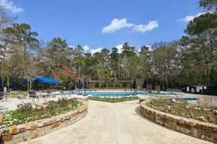 167 E Northcastle Cir, The Woodlands, TX 77384 - Photo 33