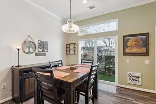 167 E Northcastle Cir, The Woodlands, TX 77384 - Photo 3