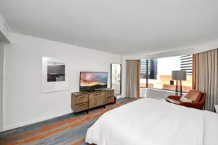 1300 Lamar St, Houston, TX 77010 - Photo 33