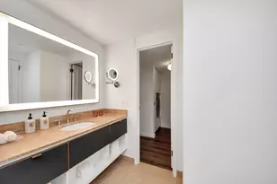 1300 Lamar St, Houston, TX 77010 - Photo 41