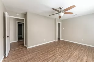 2404 Sycamore Ave, Huntsville, TX 77340 - Photo 17
