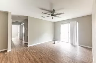2404 Sycamore Ave, Huntsville, TX 77340 - Photo 11