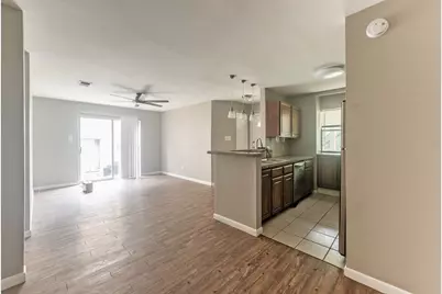 2404 Sycamore Avenue #B2, Huntsville, TX 77340 - Photo 3