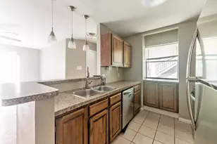 2404 Sycamore Ave, Huntsville, TX 77340 - Photo 3