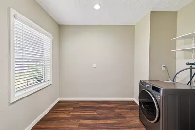 8126 Marcy Drive, Houston, TX 77033 - Photo 17