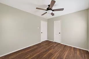 8126 Marcy Dr, Houston, TX 77033 - Photo 25