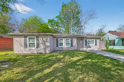 8126 Marcy Drive, Houston, TX 77033 - Photo 1