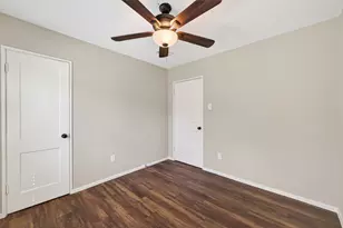 8126 Marcy Dr, Houston, TX 77033 - Photo 27