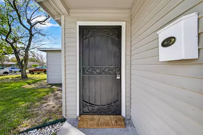 8126 Marcy Drive, Houston, TX 77033 - Photo 7