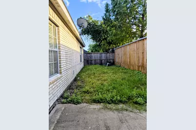 1746 Lakeside Enclave Drive, Houston, TX 77077 - Photo 13