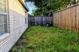 1746 Lakeside Enclave Dr, Houston, TX 77077 - Photo 13