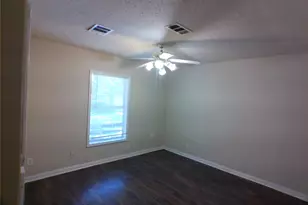 1301 Glenmore Dr, Pasadena, TX 77503 - Photo 17