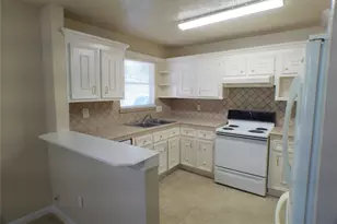 1301 Glenmore Dr, Pasadena, TX 77503 - Photo 3
