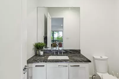1010 Waltway Drive, Houston, TX 77008 - Photo 15