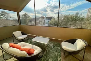 2405 Brun St, Houston, TX 77019 - Photo 27