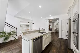 2405 Brun St, Houston, TX 77019 - Photo 9