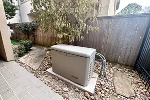 2405 Brun St, Houston, TX 77019 - Photo 35