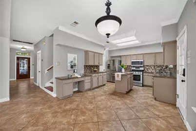 11618 Peachwood Lake Drive, Sugar Land, TX 77498 - Photo 9