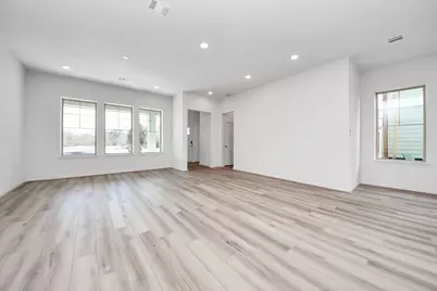 409 Legacy Point Drive #B, Sealy, TX 77474 - Photo 5