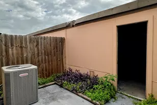 12400 Brookglade Circle, Houston, TX 77099 - Photo 25