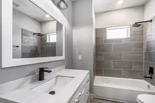 8475 Berry Brush Ln, Houston, TX 77022 - Photo 25