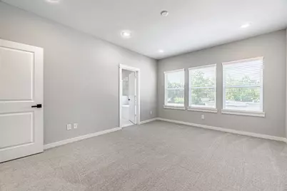 8475 Berry Brush Lane, Houston, TX 77022 - Photo 17