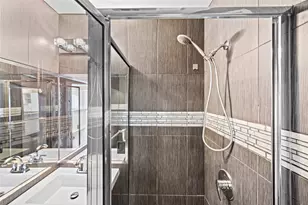 1710 Maryland St, Houston, TX 77006 - Photo 9