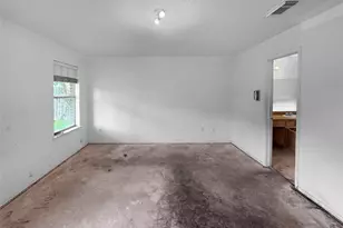 13911 Honey Bee Ct, Houston, TX 77039 - Photo 11