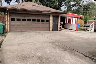 8111 Meadville St, Houston, TX 77061 - Photo 27