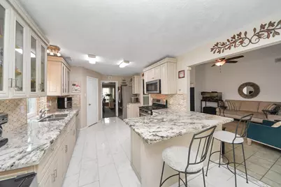 3927 Village Well Drive, Humble, TX 77396 - Photo 3