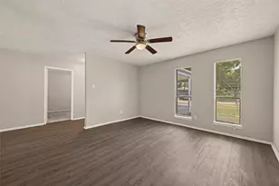 4608 W Jasmine St, Pearland, TX 77581 - Photo 3