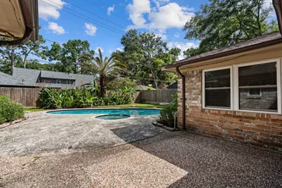 5826 Pine Arbor Drive, Houston, TX 77066 - Photo 31