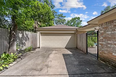 5826 Pine Arbor Drive, Houston, TX 77066 - Photo 37