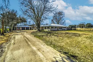 16271 Hamshire Roads, Winnie, TX 77665 - Photo 3