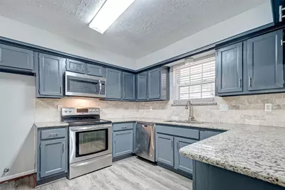 2723 Colony Dr, Sugar Land, TX 77479 - Photo 17