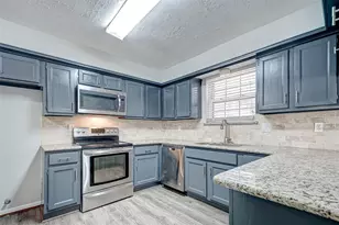 2723 Colony Dr, Sugar Land, TX 77479 - Photo 17