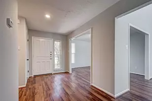2723 Colony Dr, Sugar Land, TX 77479 - Photo 9
